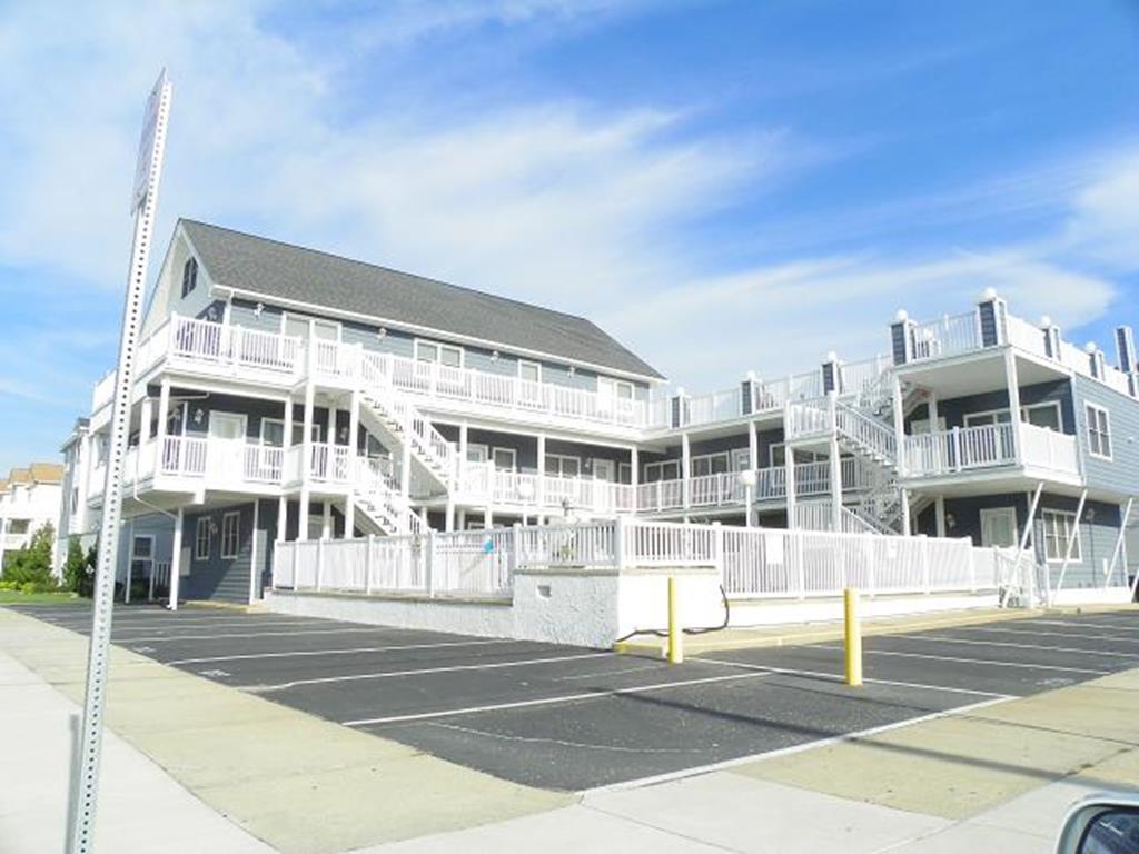 2207 SURF AVENUE BAYBERRY 301 NORTH WILDWOOD BEACHBLOCK SUMMER